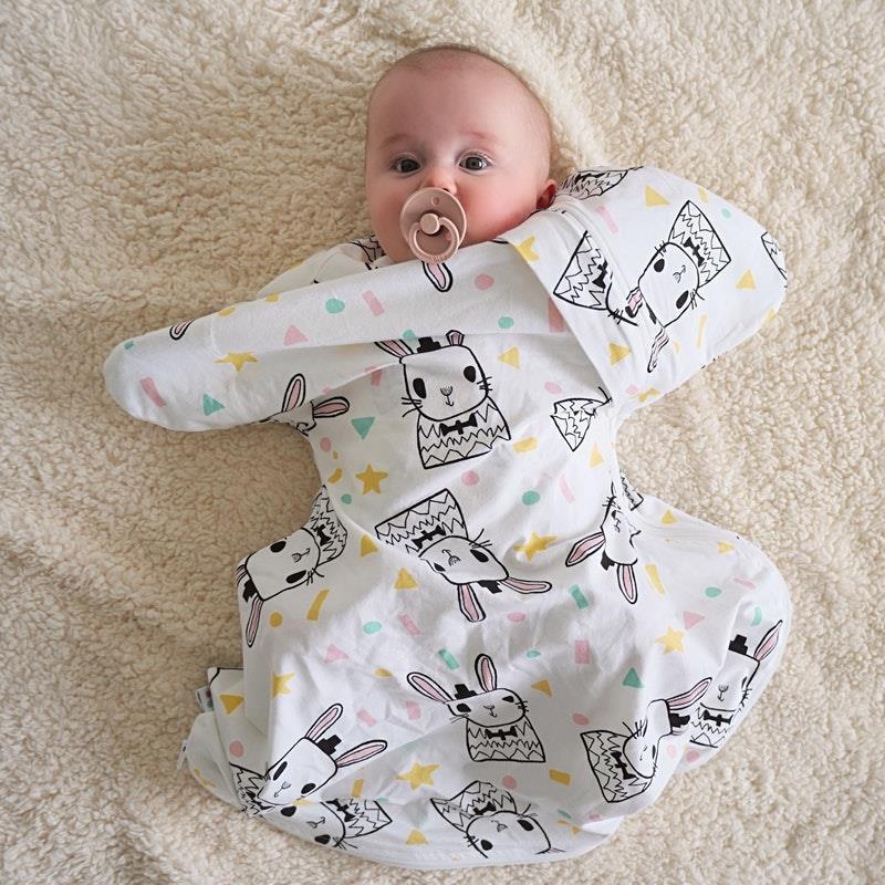 Baby Loves Sleep Sleepy Hugs Extra-Wide Sack (Hip Dysplasia) - Some Bunny Loves You (All Seasons) 3-6M