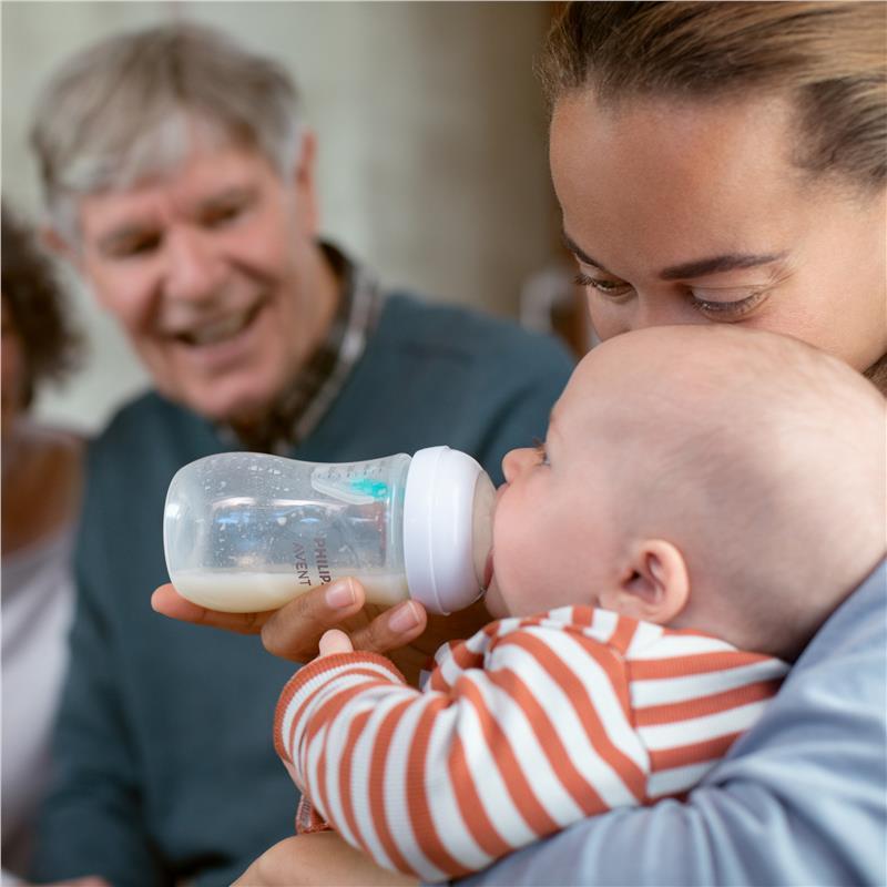 Avent Natural Response Feeding Bottle with AirFree Vent 260ml