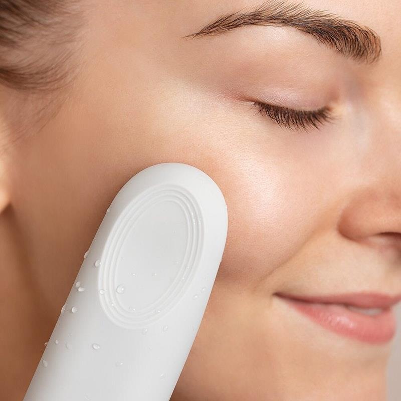Ellodi Silicone Facial Cleanser with Heated Massage 1Unit