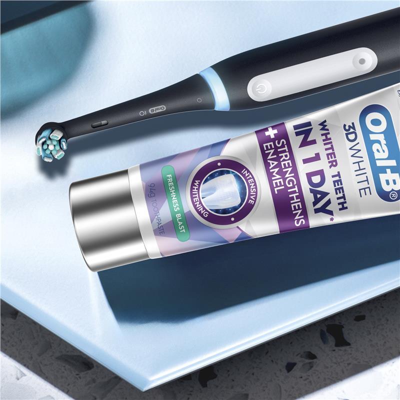 Buy Oral B Toothpaste 3D White Intensive Whitening Freshness Blast 94g ...