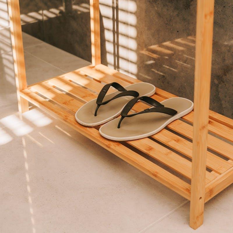 Clevinger Bamboo Towel Holder with 3 Rails & Shelf 85cm 1Unit