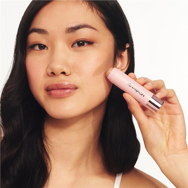 MCoBeauty Everyday Bronzer Cream Stick Light Medium