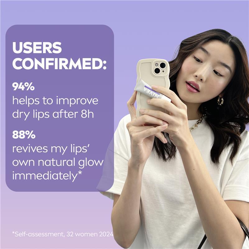NIVEA Lip Care Glowy Lips Clear 10g