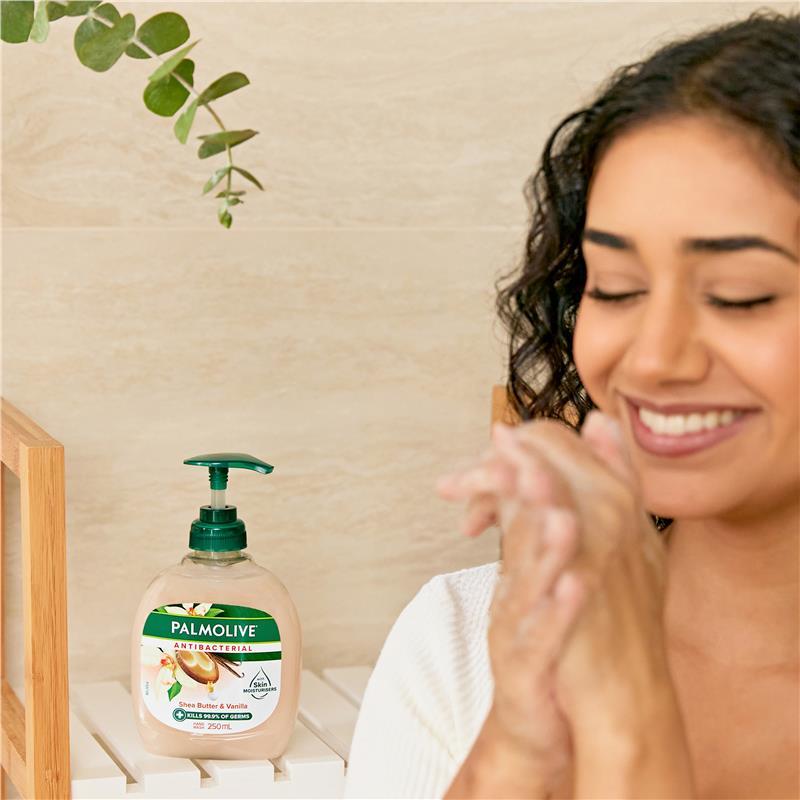 Palmolive Antibacterial Softwash Hand Wash Shea Butter & Vanilla 250ml